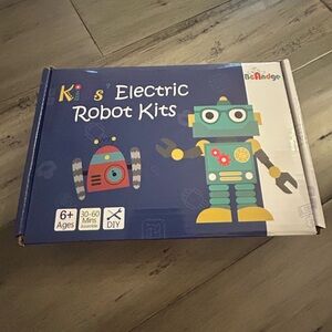 Amazon Kids' Electric Robot Kits - Blue and Yellow